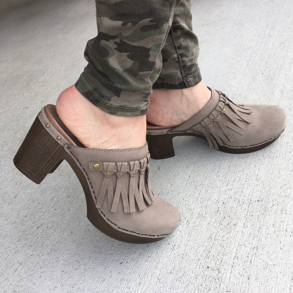 Dansko // leather fringe slip on clog Women’s 7, 7.5